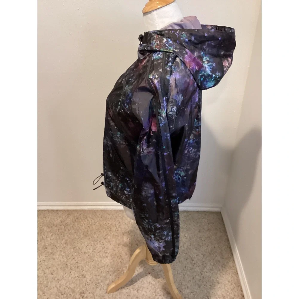 Fila Sport Women's Lightweight Hooded Windbreaker Jacket Abstract‎ Floral Print